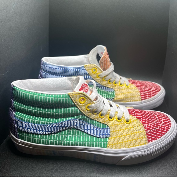 Vans Shoes - Vans Sk8-Mid Pride Multi color LGBTQ
Men’s SZ 7.5 or women size SZ 9
Collectors